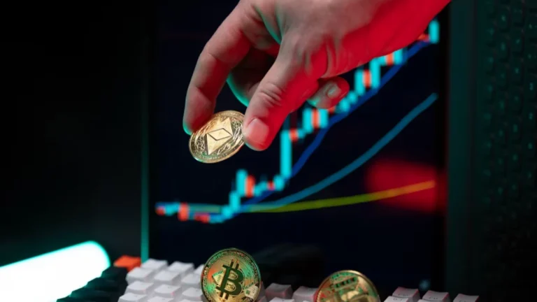 The Rise of AI-Powered Business Solutions: Transforming E-commerce and Digital Finance