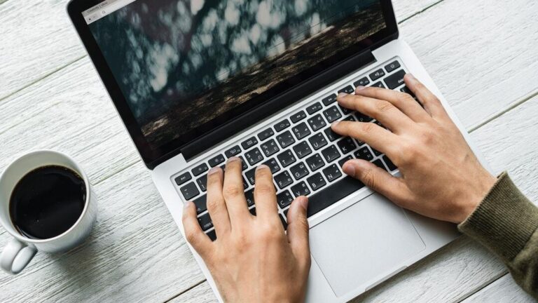 Top Features to Look for in an Online Video Editor
